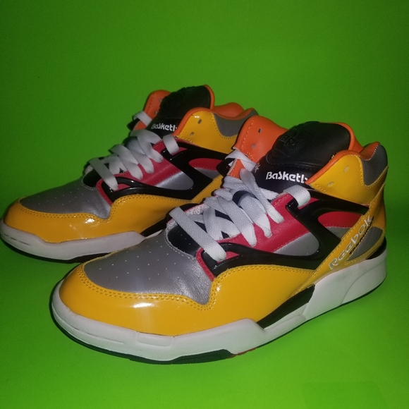 Reebok Other - REEBOK PUMP OMNI LITE "VOLTRON" MENS SIZE 9